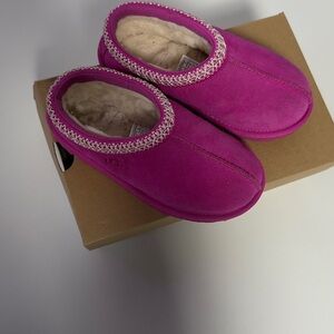 Tasman UGG Kids Bright Fuchsia Suede Shearling Slip-On
